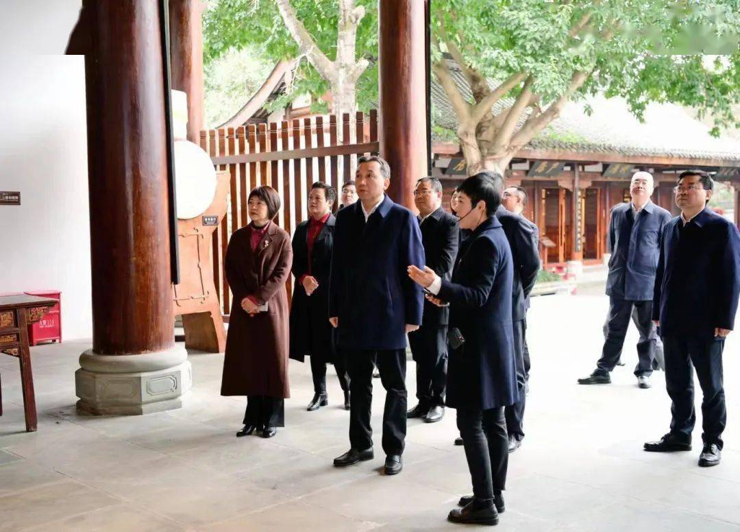 驻刚果(金)使馆工作组赴东南部地区开展季度巡访