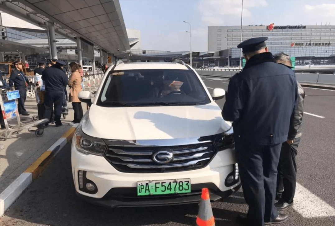 金融监管总局罗艳君：大力发展商业保险年金，为网约车司机提供商业养老保障受好评