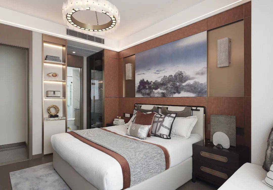 看样板间需要排队!实探国庆假期深圳楼市:有二手房源开始提价,一项目两天卖了6.6亿元