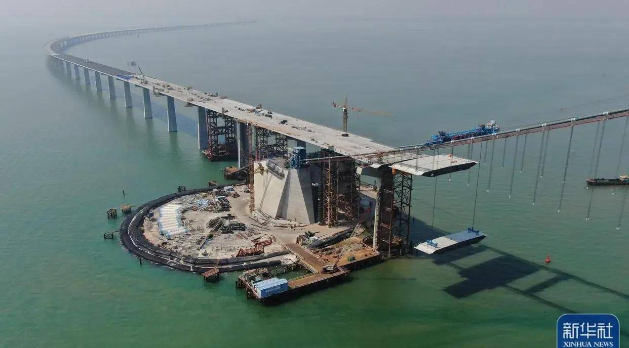 “人从众”!国庆期间深圳火车站、港珠澳大桥、深中通道刷新客流纪录