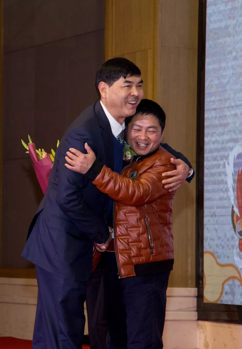 万盛股份:以3.78亿元收购熵能新材59.33%股份