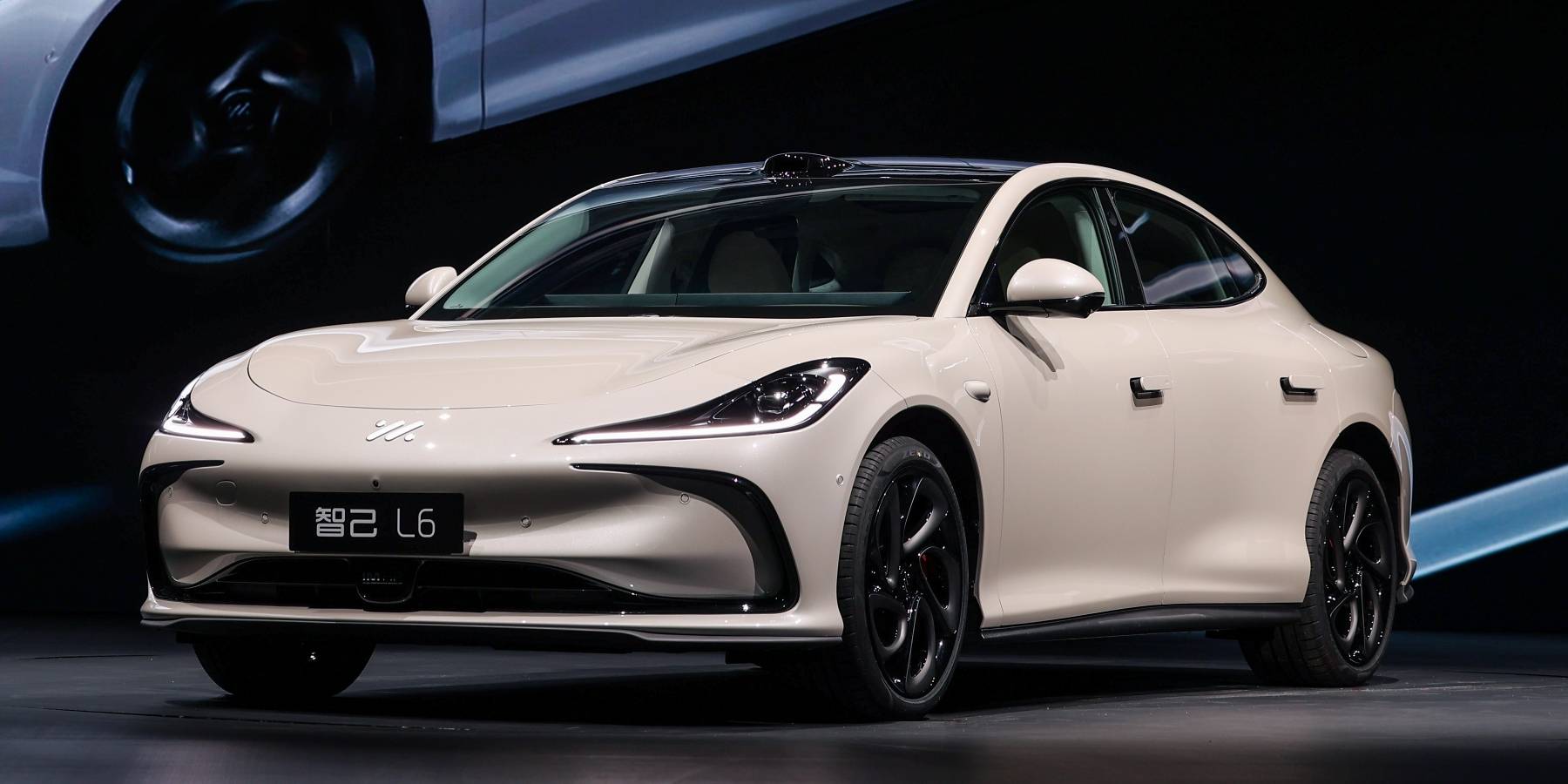 搭载HPBC2.0电池技术 隆基Hi-MO X10正式发布