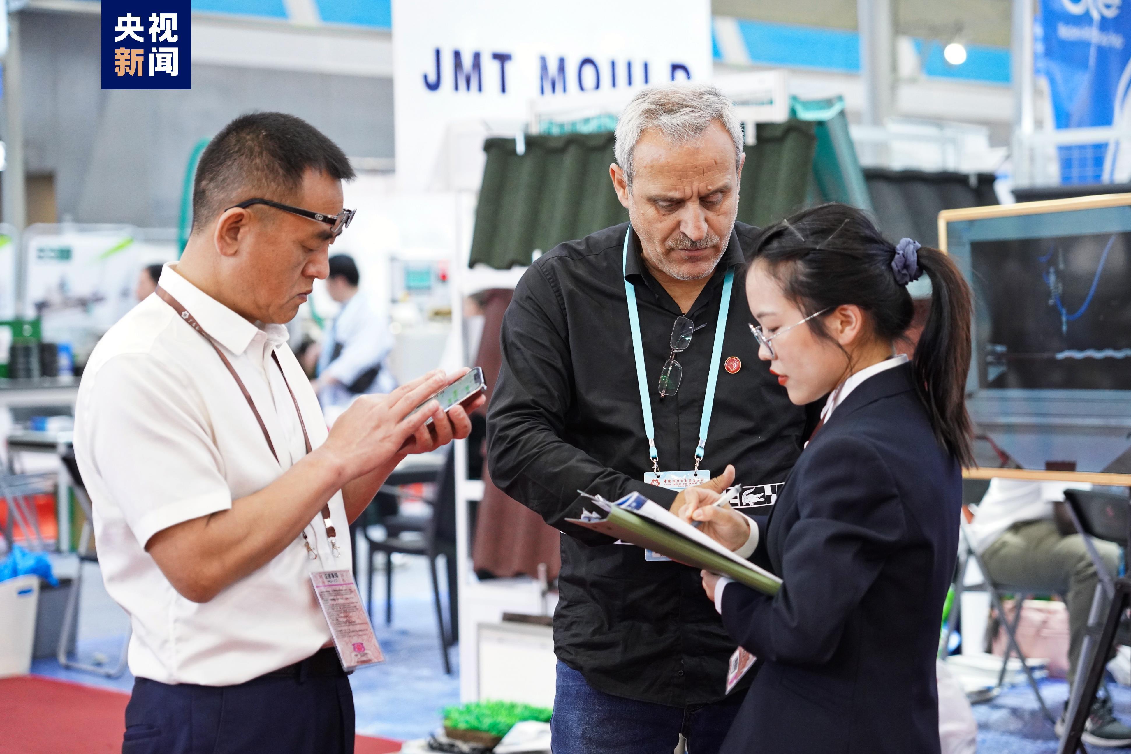 第136届广交会开幕 证券时报记者实探