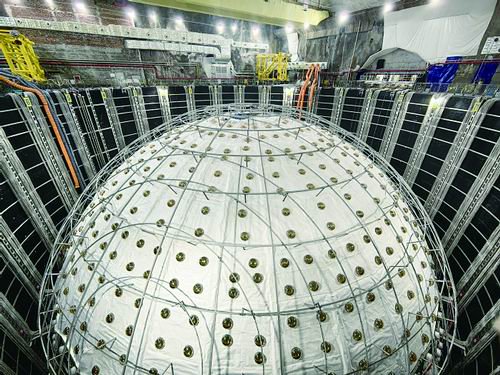 江门中微子实验探测器主体建成