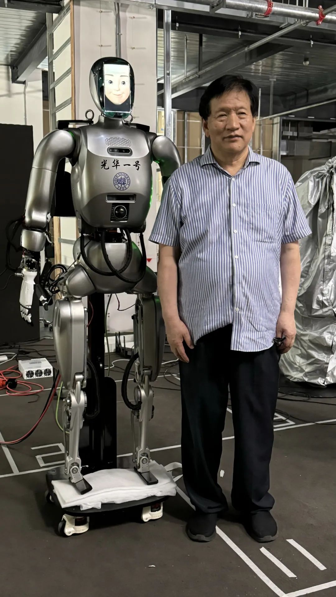 国产人形机器人最低售价仅9.9万元,机器人ETF(562500)涨0.14%