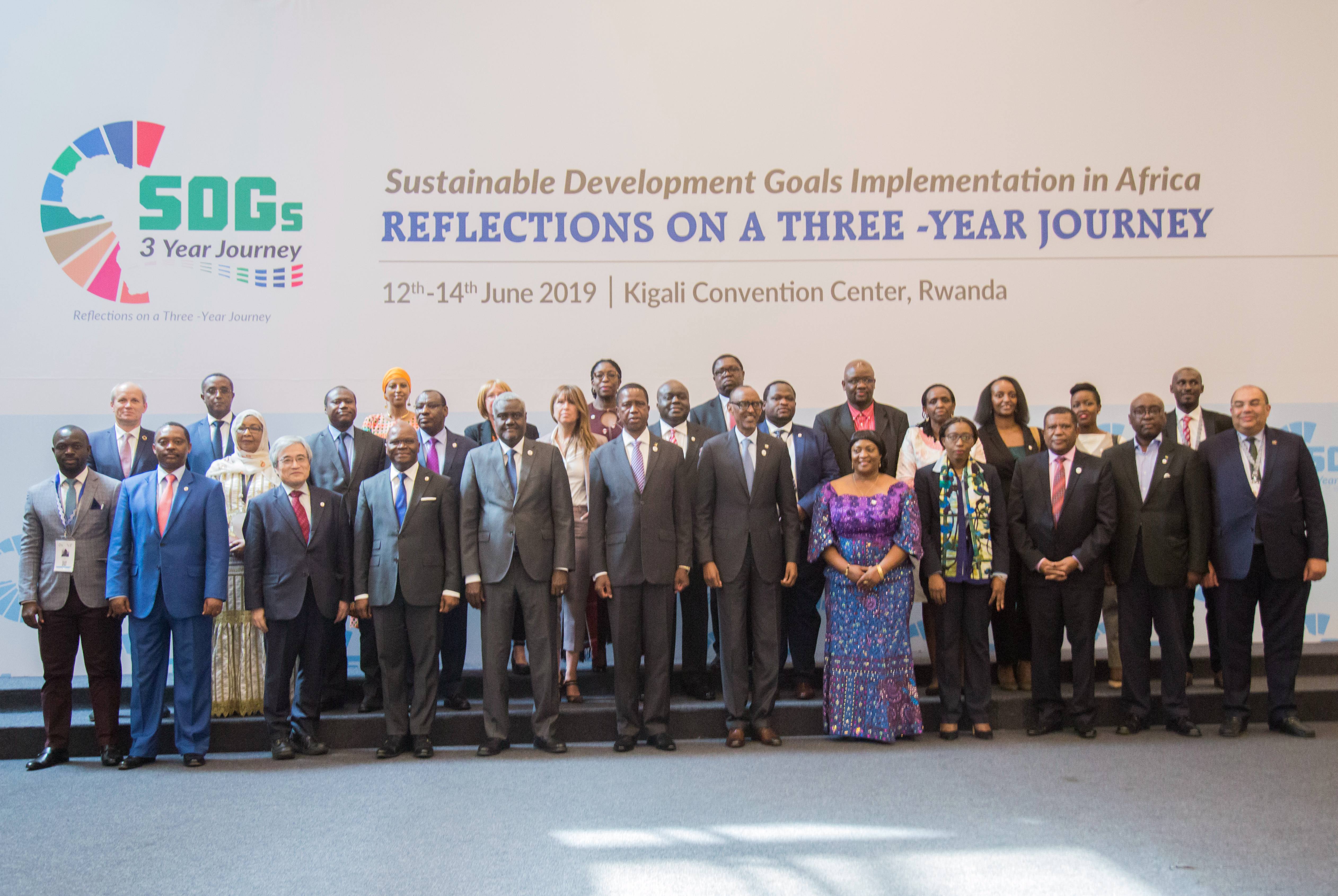 鲁托总统呼吁非洲国家采取联合举措发展经济特区