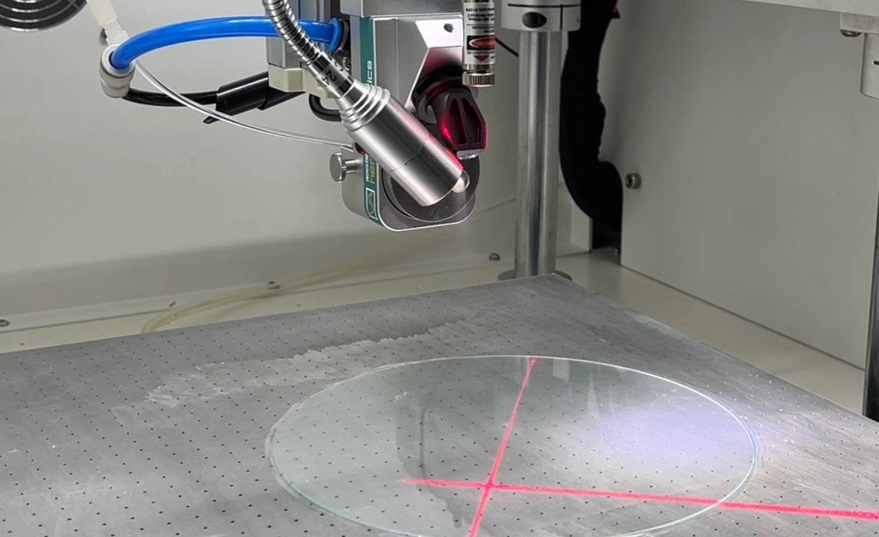 先导智能:在半导体领域,公司可提供晶圆打标机、钻孔机等激光加工设备