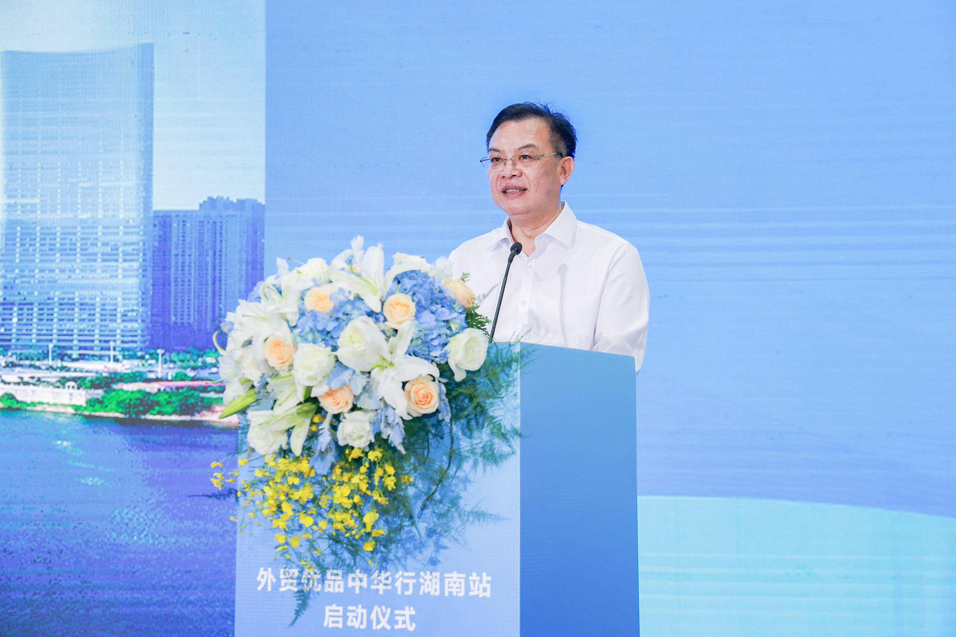 商务部:深化内外贸一体化试点 9个试点地区已完成80%的试点任务
