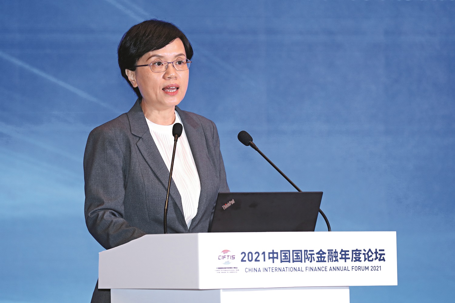 外汇管理局:加力推进外汇领域制度型开放 优化境内企业境外上市资金管理