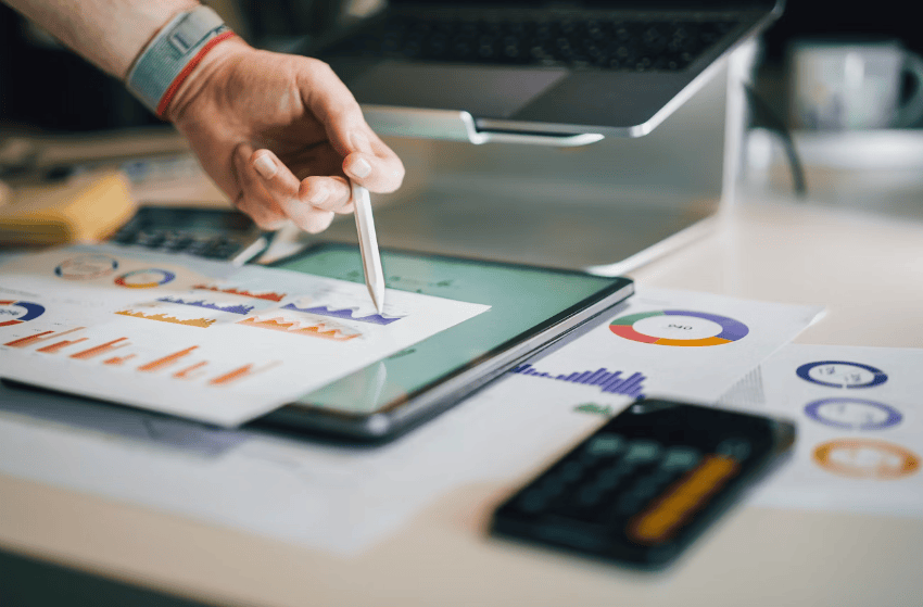 传智教育：公司将根据监管要求、经营状况、财务状况综合考虑审慎决策