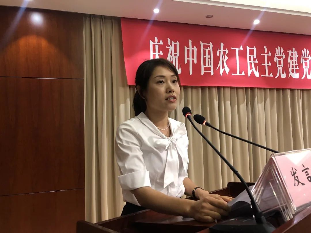 中国中铁等在温州成立股权投资中心,出资额12.4亿元