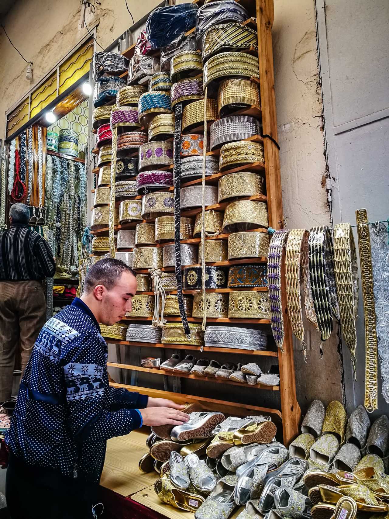 雷迪特(831309):拟以不超过1800万元在摩洛哥丹吉尔省梅卢萨农村公社盖迪尔达夫拉地区购置土地