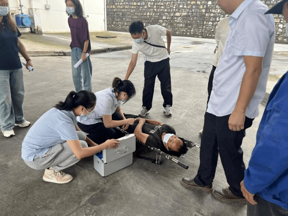 陈华、王莉调研i茅台配套物流保障情况