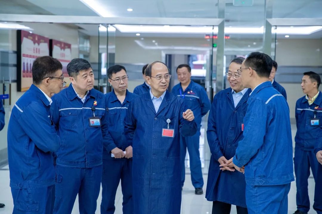 曲光吉任中国航空集团有限公司董事、总经理、党组副书记