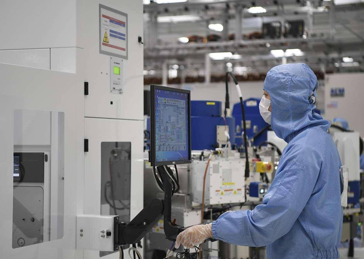 1000亿美元!巨头宣布:打造全球最先进的存储芯片工厂!