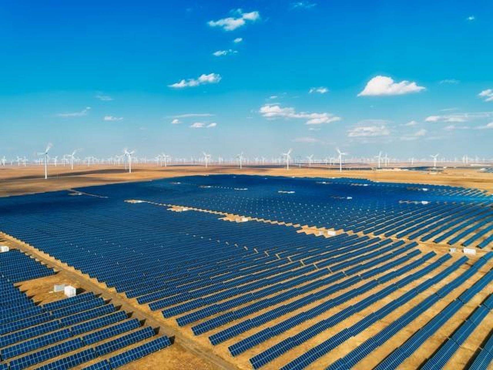 云南锗业：子公司生产的光伏级锗产品为太阳能电池用锗单晶片，主要运用于生产太阳能锗电池生产