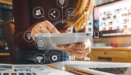 中文传媒：“领思大模型”是公司旗下江西新华云教育科技有限公司自研产品