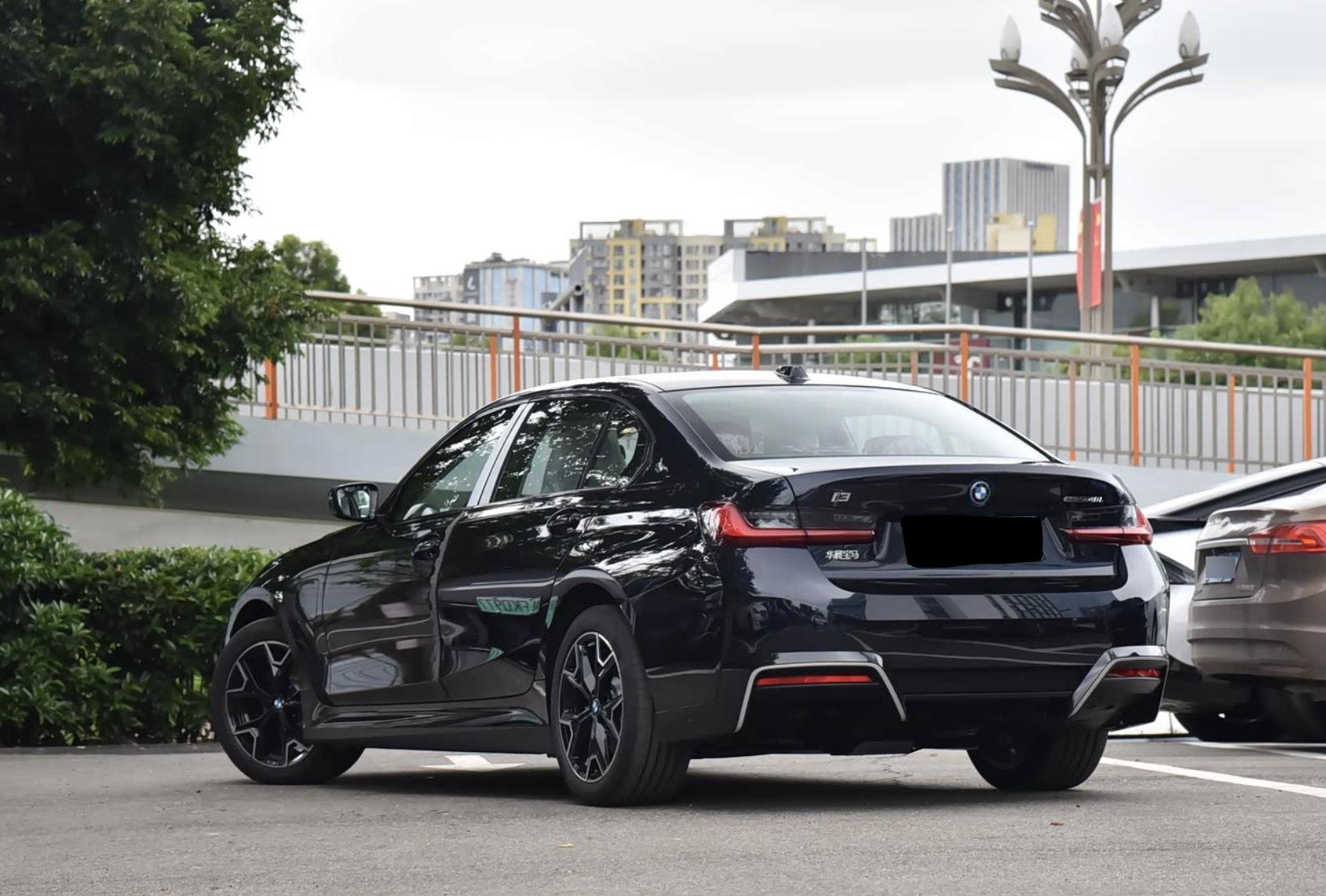 宝马2026年中国战略:三大品牌推约20款新车,另有马年特别版