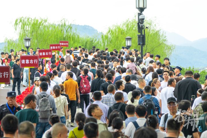 2月25日，全社会跨区域人员流动量完成23058.9万人次