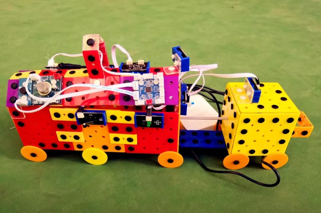 中国中学生在国际冬季人工智能奥赛获两金一银