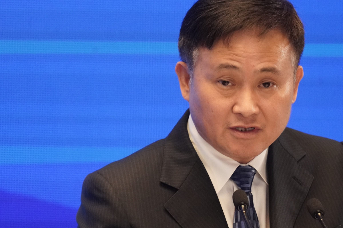 两会|潘功胜:保持社会融资条件相对宽松