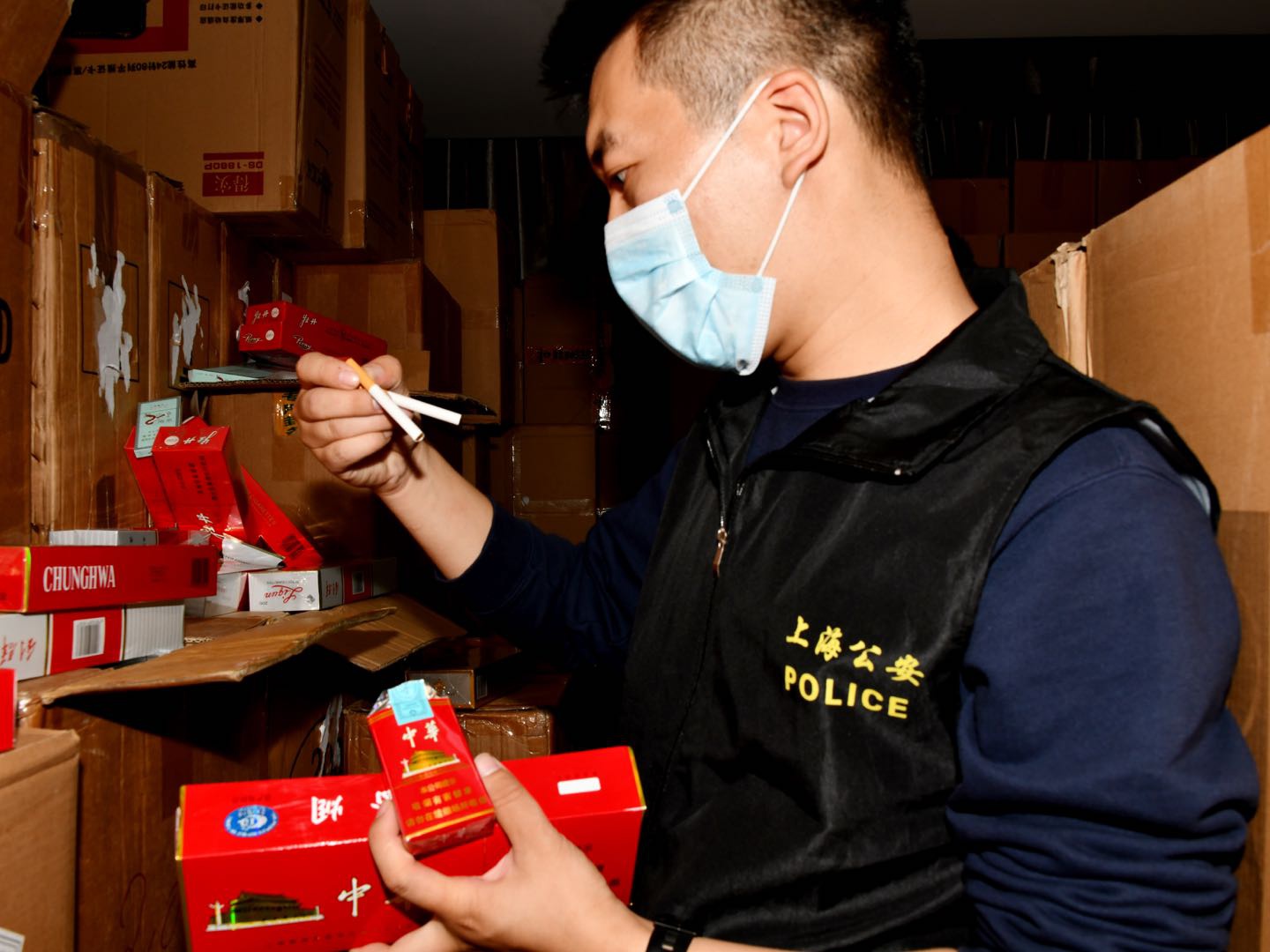 长期停牌债券被用于非法牟利 上海警方破获涉案2亿非法经营案