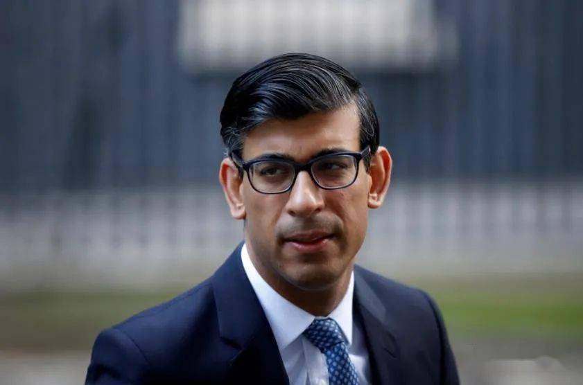 英国财政大臣发布春季预算案下调今年英经济增长预测