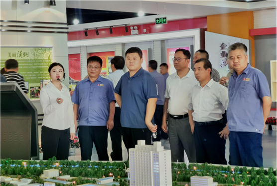 国家发改委主任郑栅洁会见大众汽车集团管理董事会主席奥博穆