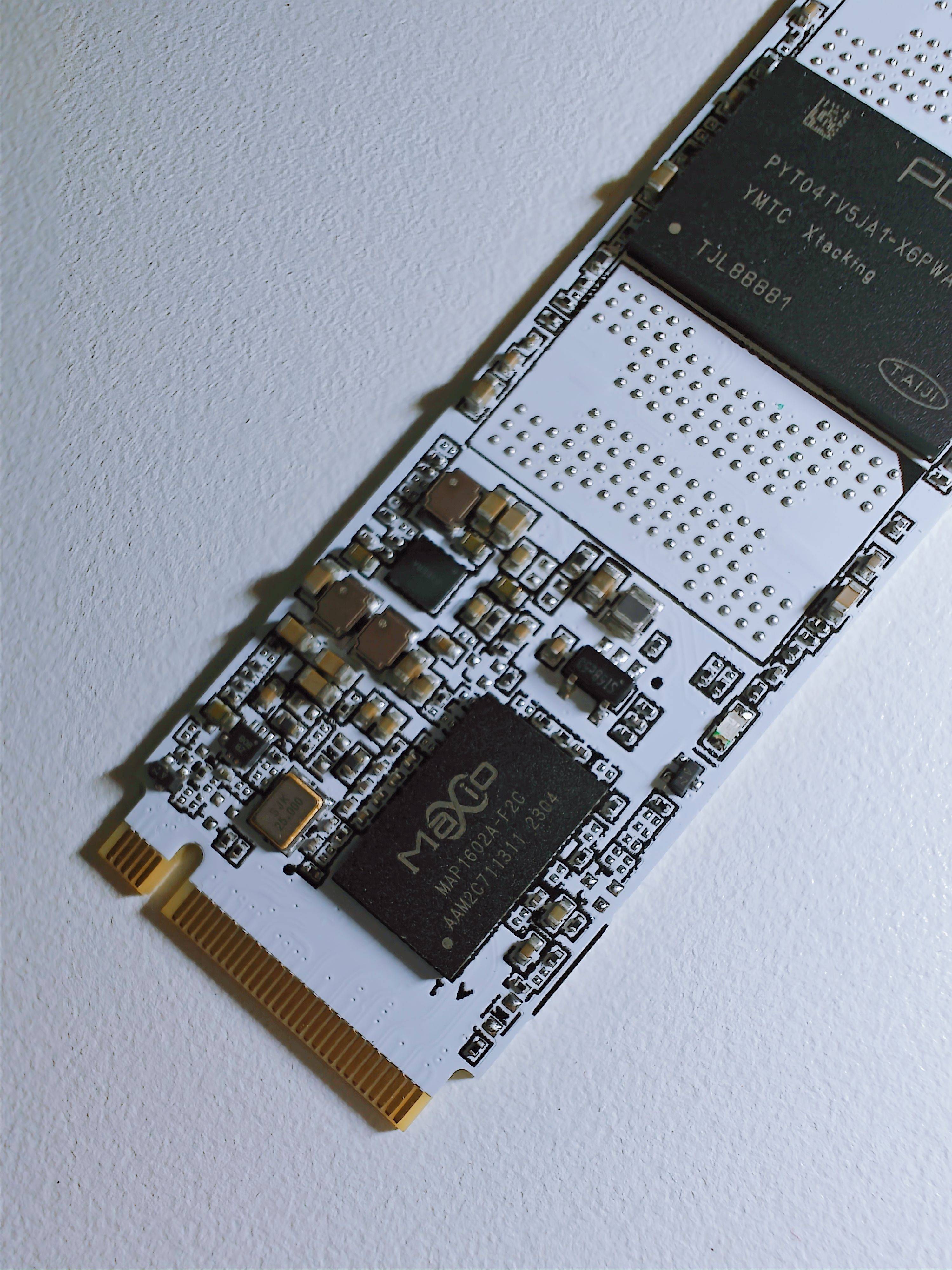 平头哥镇岳510出货量超50万片，多家存储公司SSD已搭载该芯片