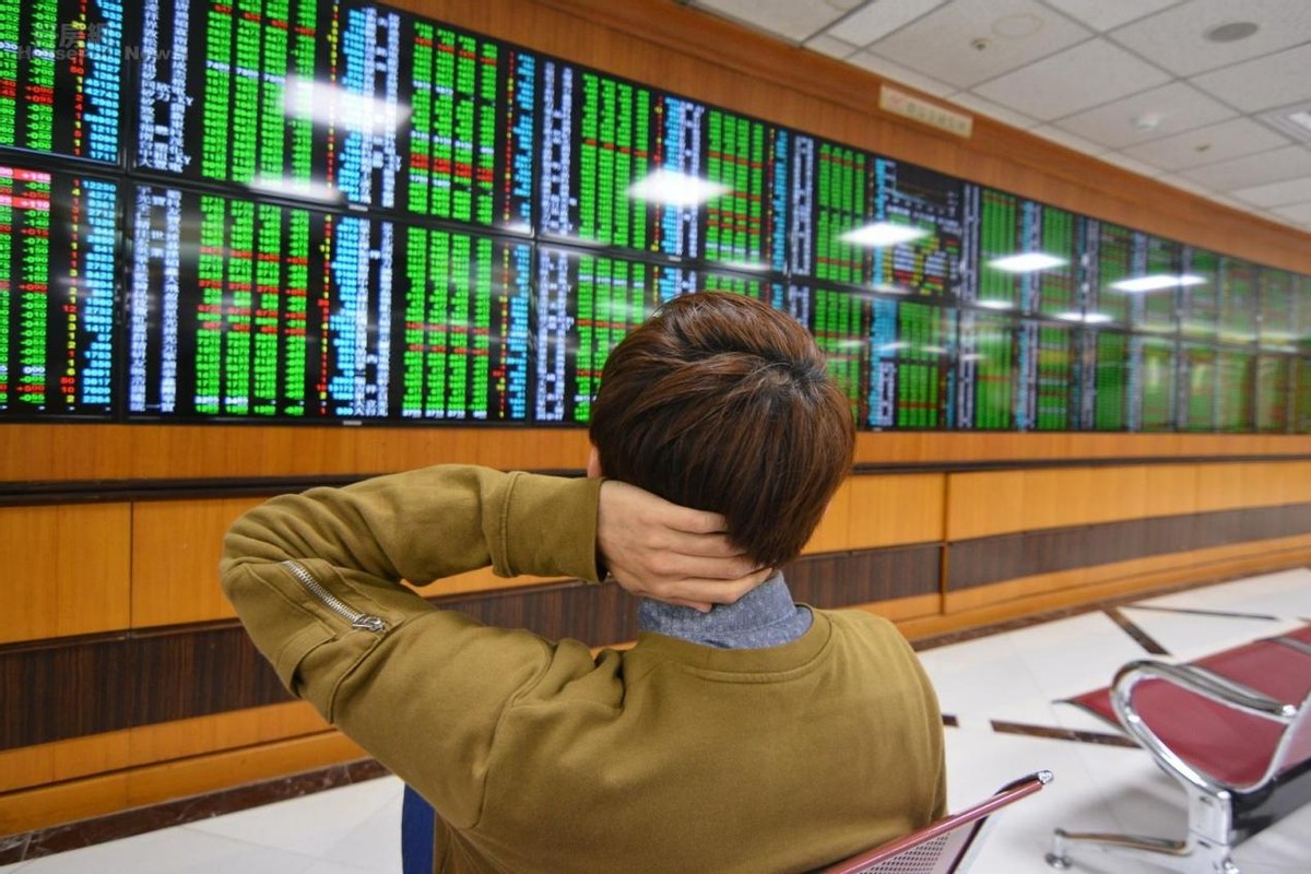 又火了!刚刚,易方达宣布