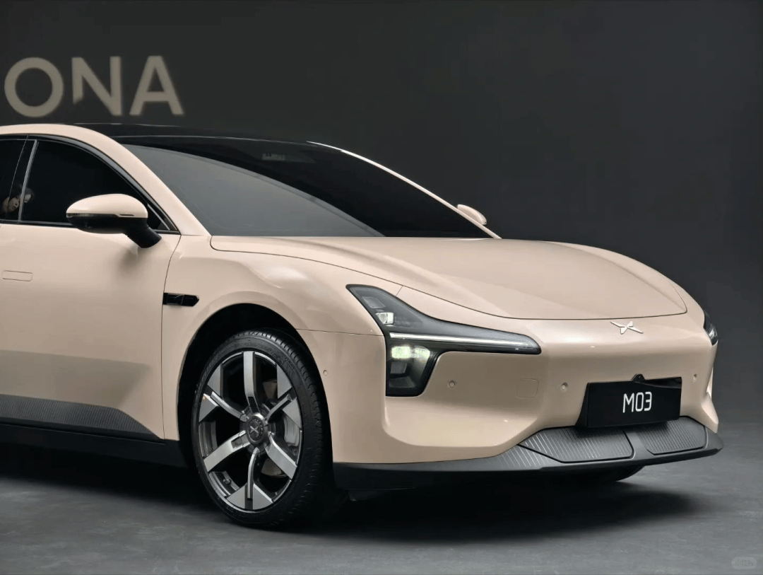 2026款小鹏MONA M03上市 何小鹏:公司不会去碰10万元以下的车