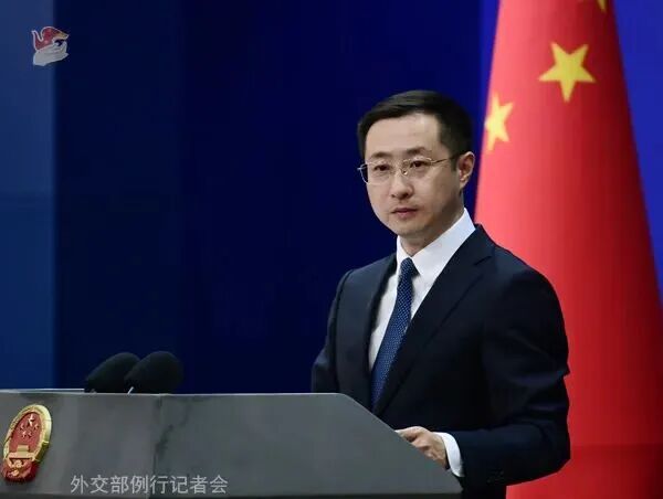 特朗普认为是中国促使伊朗进行谈判?外交部回应:中方一直积极致力于促和止战
