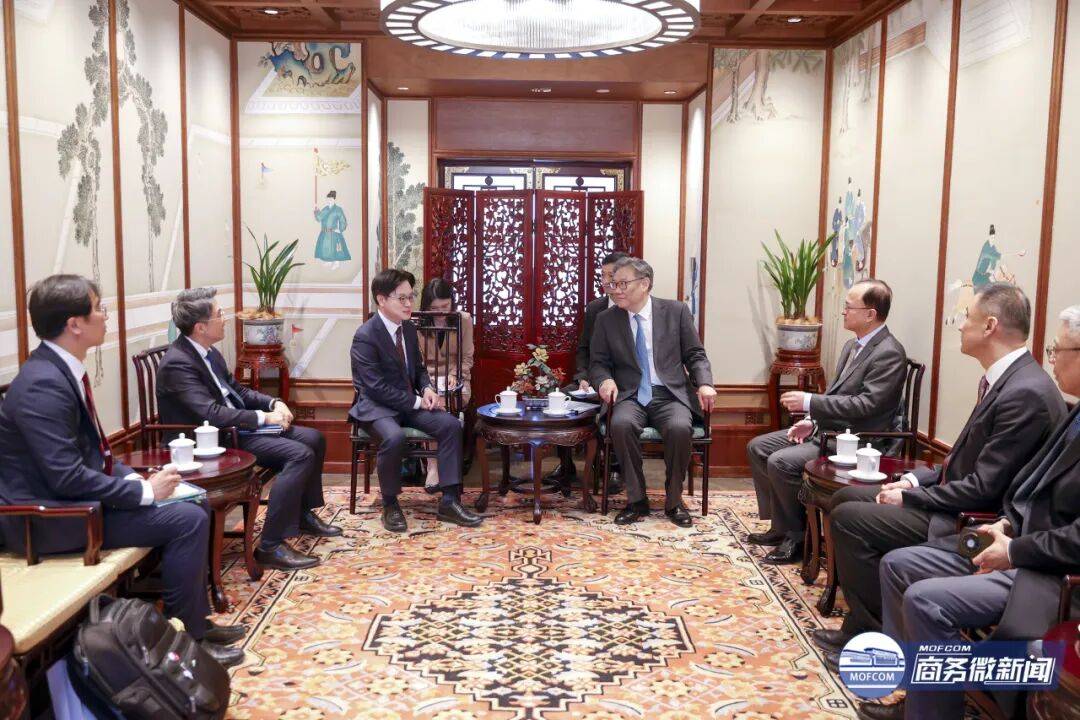 王文涛部长会见智利外交部国际经济关系副部长埃斯特韦斯
