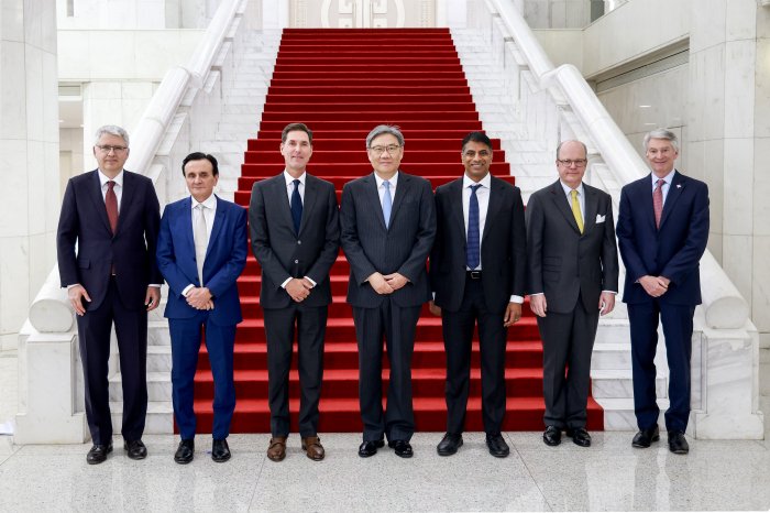 王文涛部长会见智利外交部国际经济关系副部长埃斯特韦斯