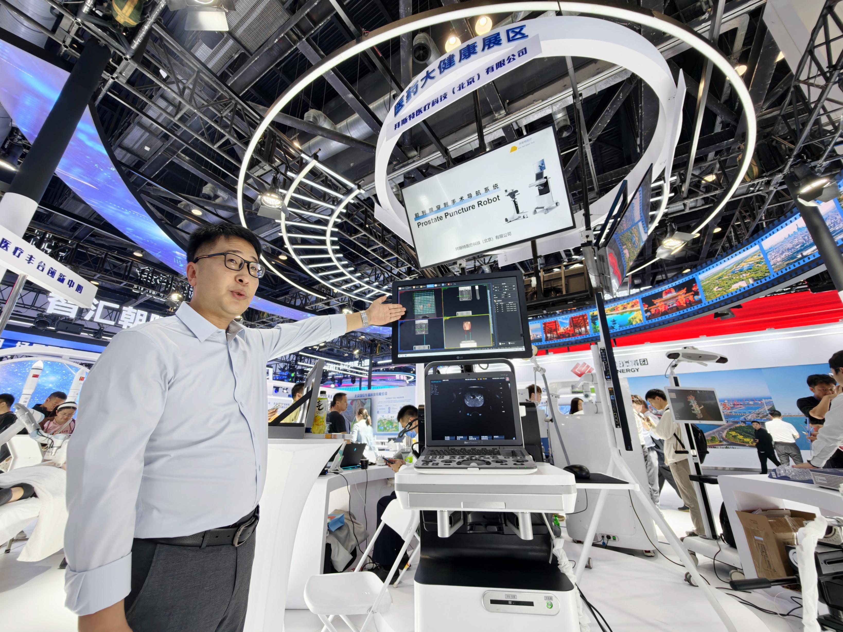 未来可以“打飞的”出行 天翎科携新款eVTOL亮相北京车展