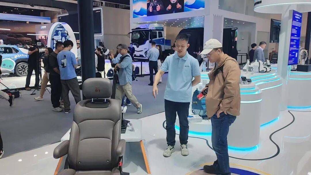 表面看的是车，背后看的是“链”——在北京车展看“京津冀汽车链”