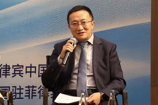 井泉大使考察中国杂交水稻技术在菲推广情况