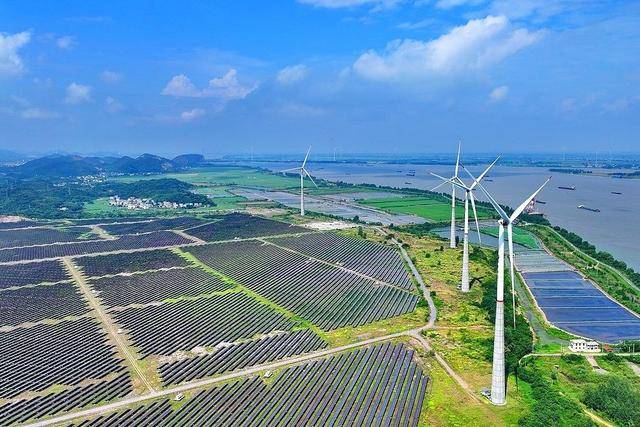 交通运输部：加快推动新能源重卡规模化应用 建设零碳运输走廊